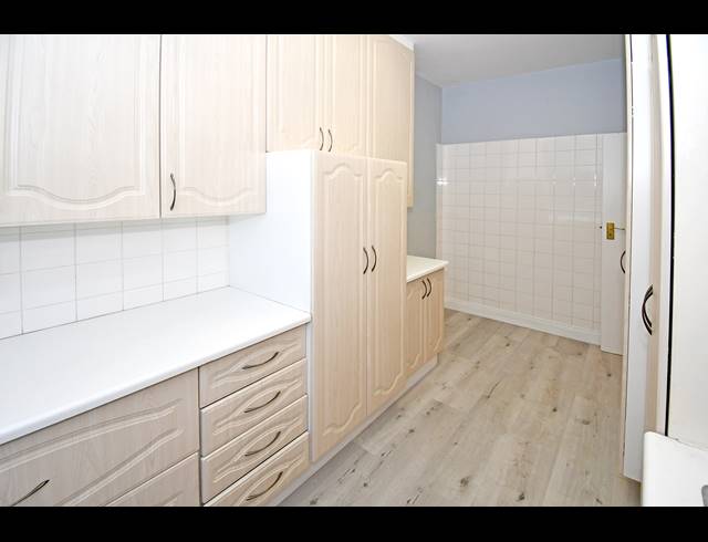 1 BEDROOM APARTMENT FOR SALE IN ATHOLL
